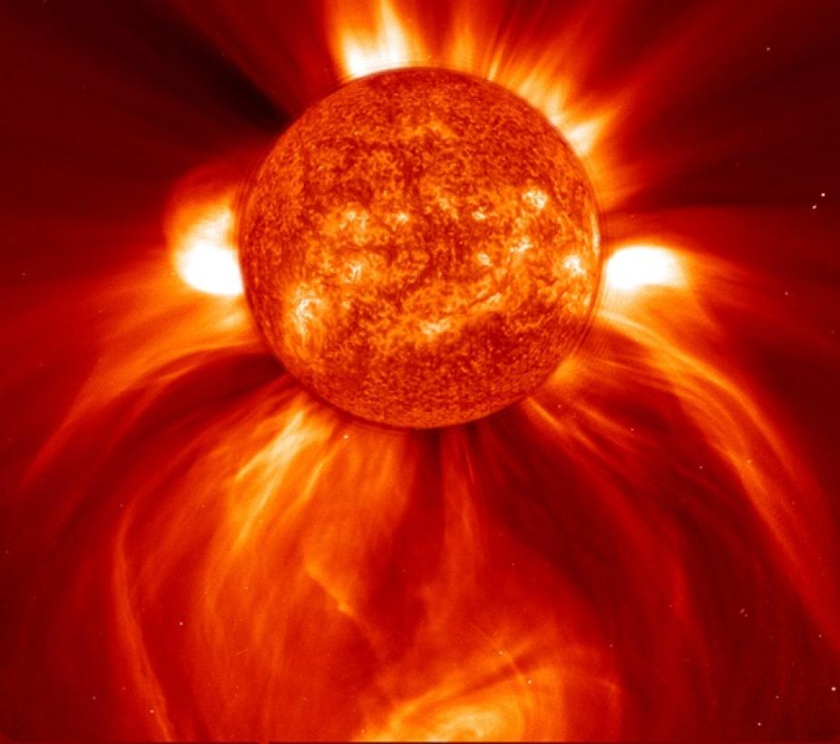 An image of the Sun showing explosive activity on January 8, 2002