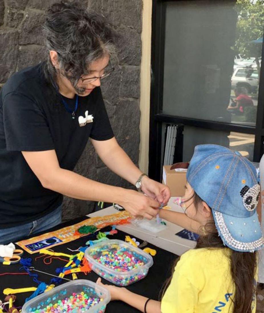 Lisa Waters demonstrating UV beads