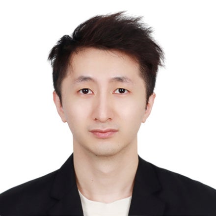Hongyang Luo headshot